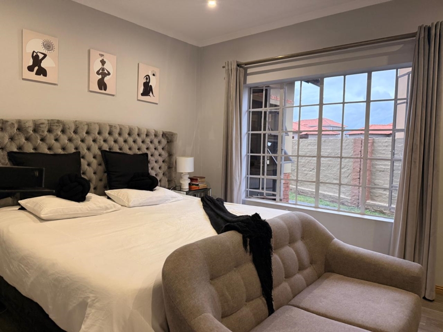 3 Bedroom Property for Sale in Waterkloof East North West